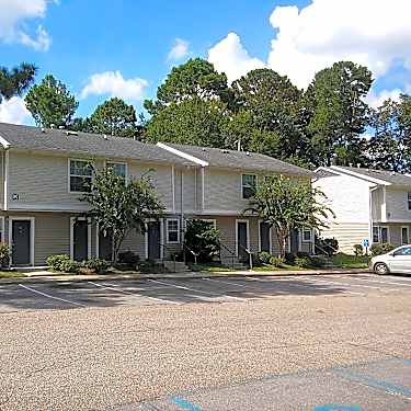 Overlook Apartments 3610 Campbell Dr Hattiesburg Ms Apartments For Rent Rent Com