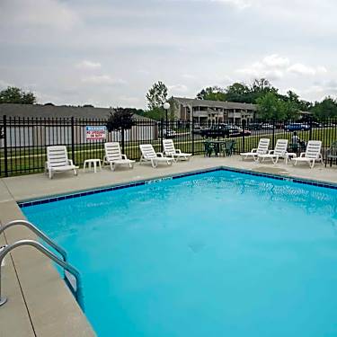 Canterbury House Jackson 241 Oak Grove Avenue Jackson Mi Apartments For Rent Rent Com