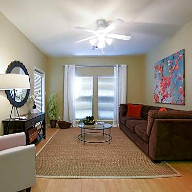 Carmel Apartment Homes 830 Fasken Boulevard Laredo Tx Apartments For Rent Rent Com