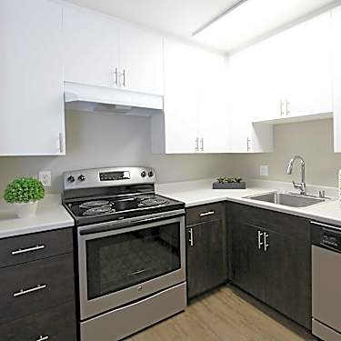 Barclay Square 6363 Beadnell Way San Diego Ca Apartments For Rent Rent Com