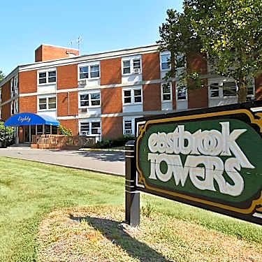 Eastbrook Towers 40 Cumberland Drive East Hartford Ct Apartments For Rent Rent Com