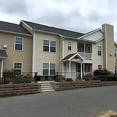 Halfmoon Heritage Luxury Apartments Rt 146 And Fellowes Road Clifton Park Ny Apartments For Rent Rent Com