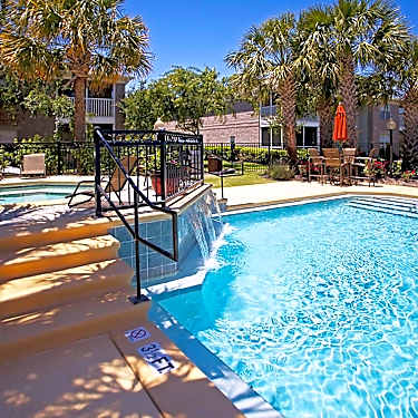 Greystone Reserve 1899 Reserve Blvd Gulf Breeze Fl Apartments For Rent Rent Com