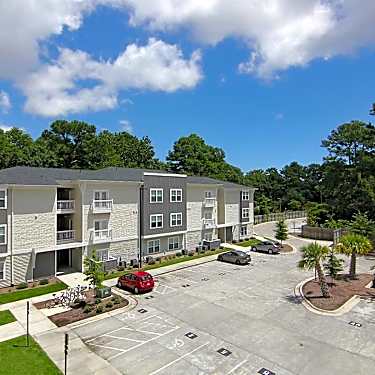 Elevation Apartments 2393 Evermore Way Wilmington Nc Apartments For Rent Rent Com