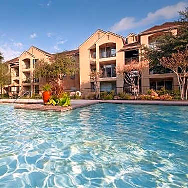 Valencia 2501 Ohio Dr Plano Tx Apartments For Rent Rent Com