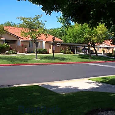 Heritage Park At Hanford 439 Centennial Drive Hanford Ca Apartments For Rent Rent Com