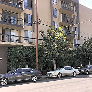 Hollywood Regis 7320 Hawthorn Ave Los Angeles Ca Apartments