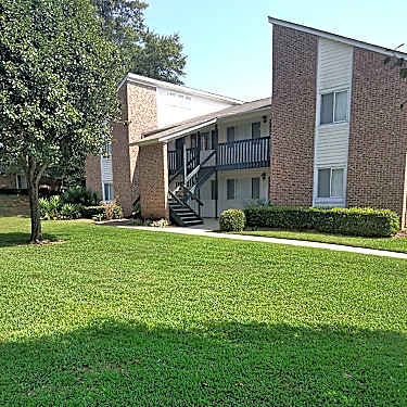 Woodstream Apartments 2735 Anderson Rd Greenville Sc