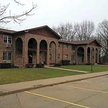 Woodview Ridge Llc 1101 Park Ave Winthrop Harbor Il Apartments For Rent Rent Com