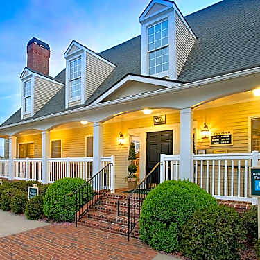 The Carriage Homes At Wyndham 5600 Mulholland Drive Glen Allen Va Apartments For Rent Rent Com