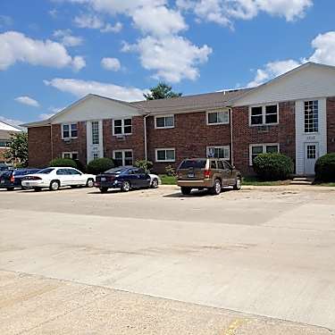 Tennyson Courtyard Apartments 1717 E Florida Ave Urbana Il