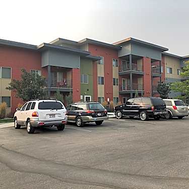 Trailwinds Apartments 417 E 42nd St Garden City Id Apartments For Rent Rent Com