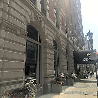 Apts At The Lafayette 391 Washington St Buffalo Ny Apartments For Rent Rent Com
