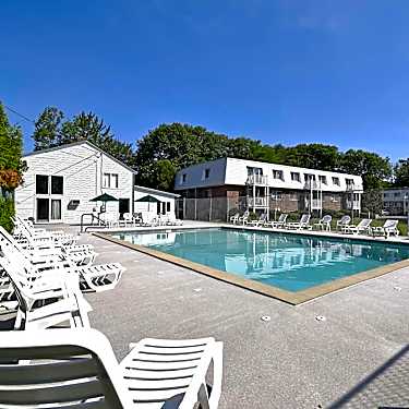 Princeton Pines Apartments 1375 Forest Avenue Portland Me