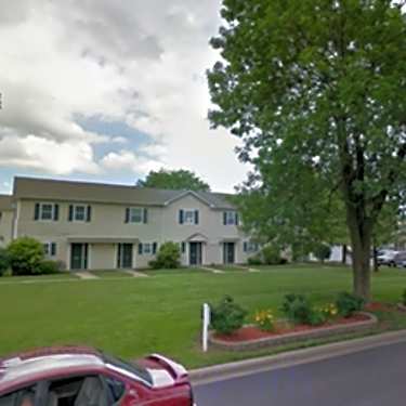 St Clair Village 409 Carlyle East Belleville Il Apartments For Rent Rent Com