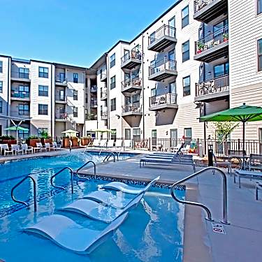 Vista Cameron Harbor 805 Canal St Chattanooga Tn Apartments