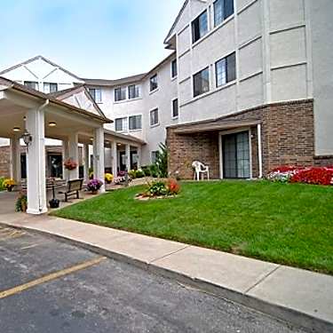 The Cambridge 2900 S Jefferson Springfield Mo Apartments For Rent Rent Com