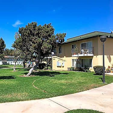 Central Plaza Apartments 200 N Mcclelland St Apt 63 Santa Maria Ca Apartments For Rent Rent Com
