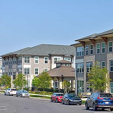 The Flats At Ballantyne 9550 Community Commons Lane Charlotte Nc Apartments For Rent Rent Com