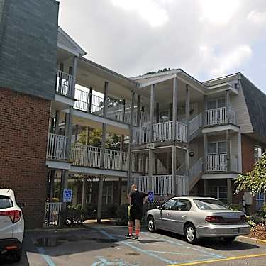 Commons At Churchland 3504 Executive Center Dr Chesapeake Va Apartments For Rent Rent Com