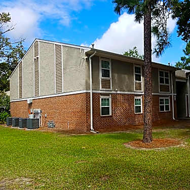 Harbor Rain Apartments 601 Saunders Ave Hinesville Ga Apartments For Rent Rent Com