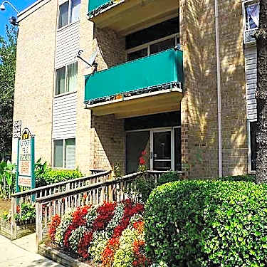 Fletcher S Field 5249 Kenilworth Avenue Hyattsville Md Apartments For Rent Rent Com