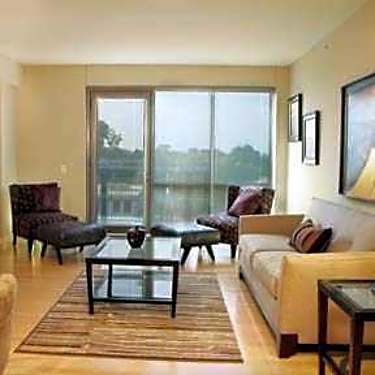 Midtown Crossing Luxury Apartments 220 South 31st Ave Omaha Ne Apartments For Rent Rent Com