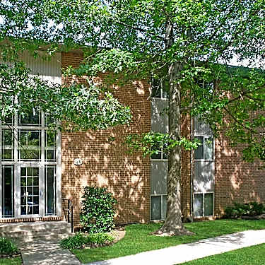 Eagles Walk Apartment Homes 7500 Eagle Walk Road White Marsh Md Apartments For Rent Rent Com