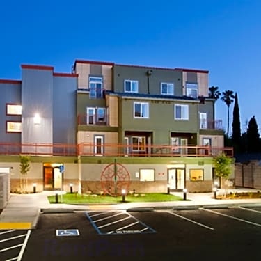 Parkside At Sycamore 2119 West Capitol Avenue 3100 West Sacramento Ca Townhome For Rent Rent Com