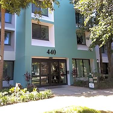 Peterborough 440 4th Avenue N Saint Petersburg Fl Apartments