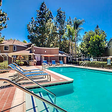 Island Club Apartments 2300 Catalina Cir Oceanside Ca Apartments For Rent Rent Com