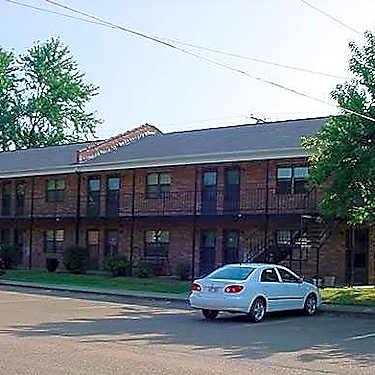 Carriage House Apartments 2226 Merrill Drive Forrest City Ar Apartments For Rent Rent Com