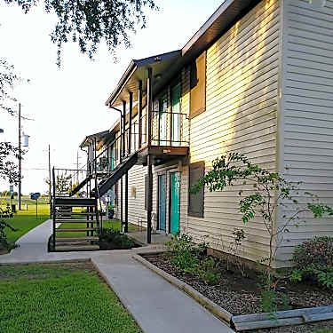 Country Village Apartments 5776 Daniel Dr Beaumont Tx Apartments For Rent Rent Com