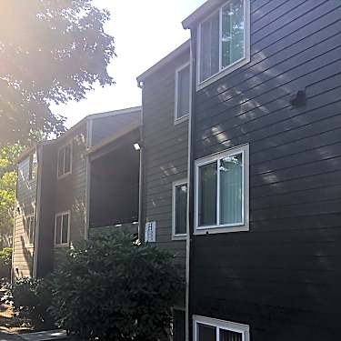 Cedar Square 10480 Sw Eastridge St Portland Or Apartments For