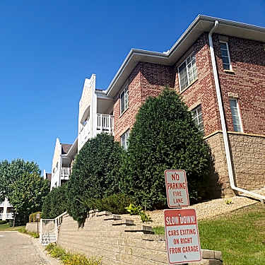 Orono Woods 2040 Wayzata Blvd Long Lake Mn Apartments For Rent Rent Com
