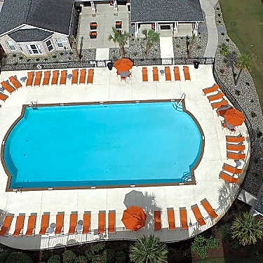 Avalon Apartments 327 Guinevere Ln Wilmington Nc Apartments For Rent Rent Com