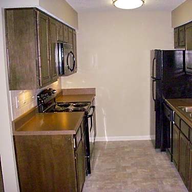 Basie Court 1940 Woodland Avenue Kansas City Mo Apartments For Rent Rent Com