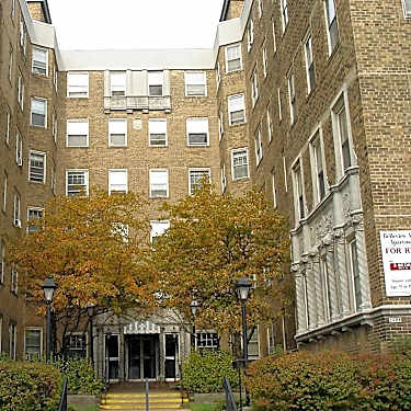 Belleview Manor 2508 E Belleview Pl Milwaukee Wi Apartments For Rent Rent Com