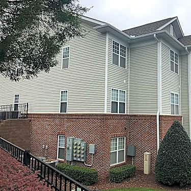 Highland Village 600 Malcolm Valley Pl Cary Nc Apartments For Rent Rent Com