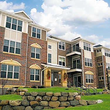 Drumlin Towers 101 E Reynolds St Cottage Grove Wi Apartments