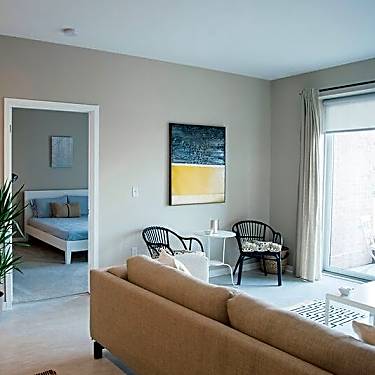 Waters Edge 3500 East Jefferson Avenue Detroit Mi Apartments For Rent Rent Com