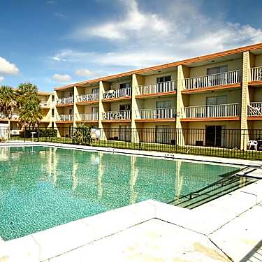 Remington Place Apartments 285 Loraine Drive 102 Altamonte Springs Fl Apartments For Rent Rent Com