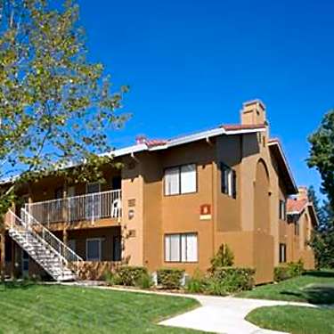 Creekside Village 6465 Village Centre Drive Sacramento Ca Apartments For Rent Rent Com