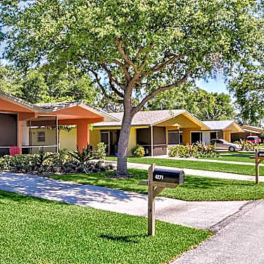 Lilac Village 14124 Golfers Dr Palm Beach Gardens Fl
