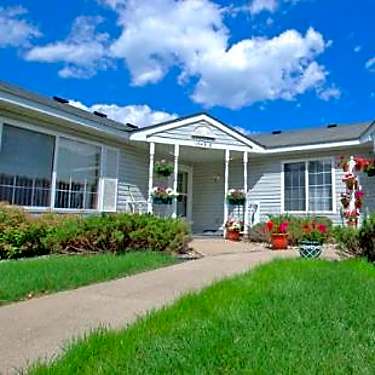 Carefree Cottages Of Maplewood 1801 Gervais Ave Maplewood Mn