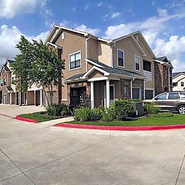 Carroll At Shadow Creek Ranch 12400 Shadow Creek Parkway Pearland Tx Apartments For Rent Rent Com