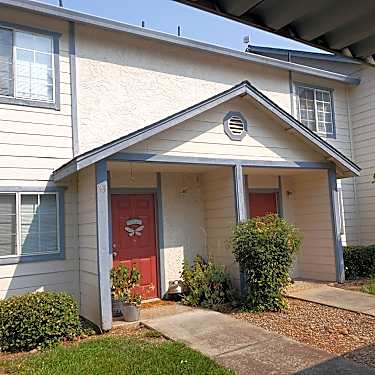 Foothill Manor Townhomes 1749 Eaton Rd Chico Ca Apartments For Rent Rent Com