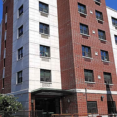 Richmond Hill Housing Lp Senior Building 127 03 Jamaica Ave Queens Ny Apartments For Rent Rent Com