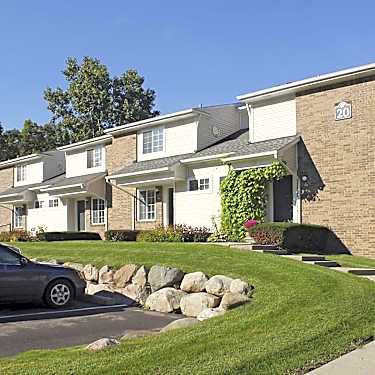 Northridge Townhomes And Apartments 1204 Sherwood Ct Rochester Hills Mi Apartments For Rent Rent Com
