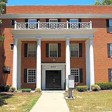 Heritage Hall 379 Highland Ave Sw Roanoke Va Apartments For Rent Rent Com